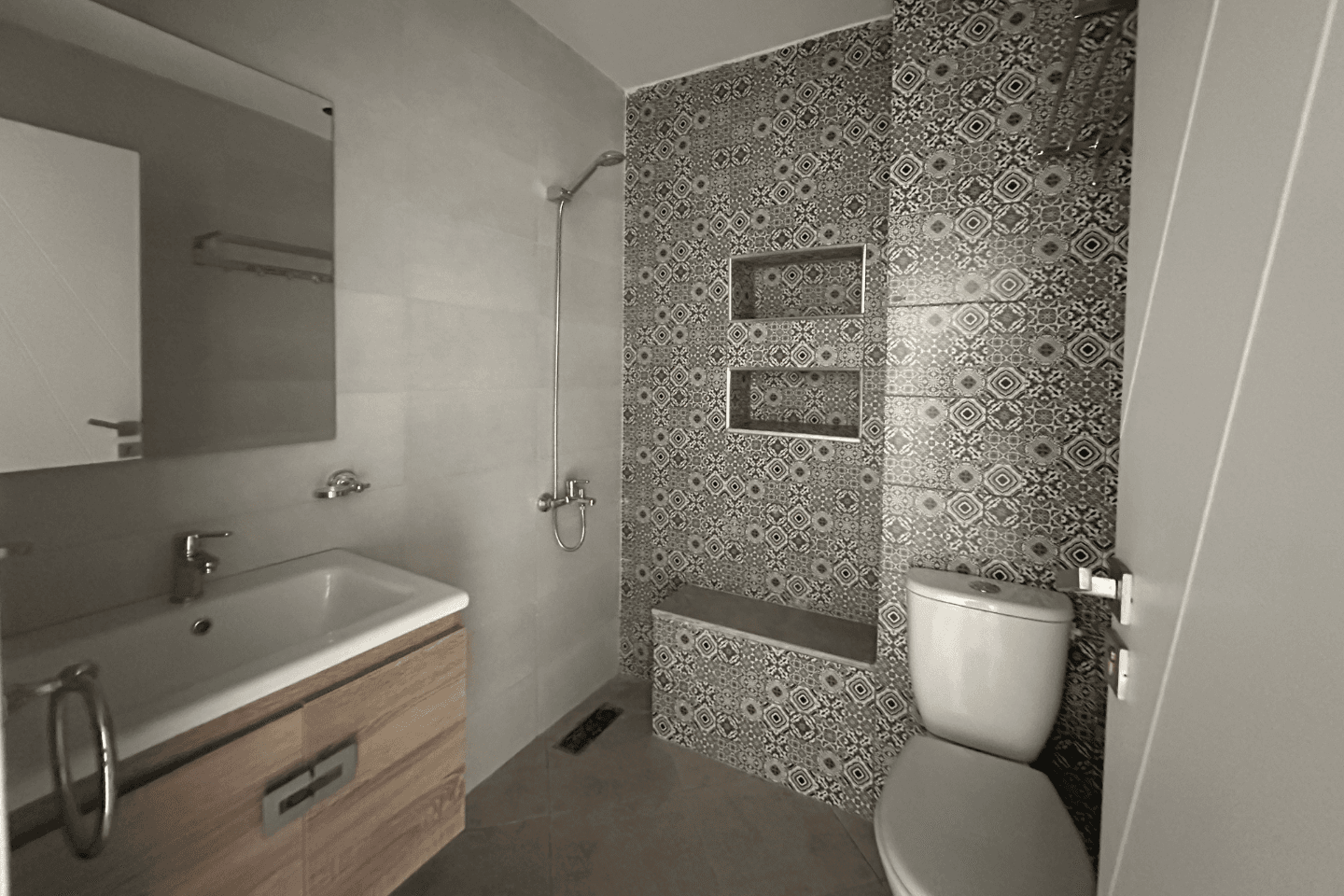 شقق للبيع مرتيل بالسكن الاقتصادي مع توفر المرآب – وسط المدينة 6