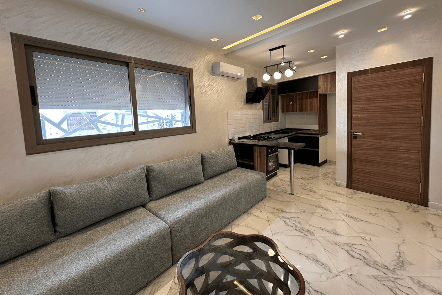 شقة مفروشة للبيع مرتيل تضم ثلاث غرف – قرب تجزئة المنطلق 1